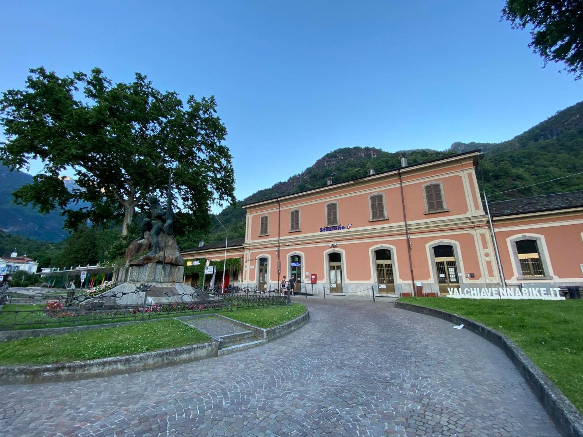 Appartement Casa Vacanze La Romantica à Chiavenna Extérieur photo